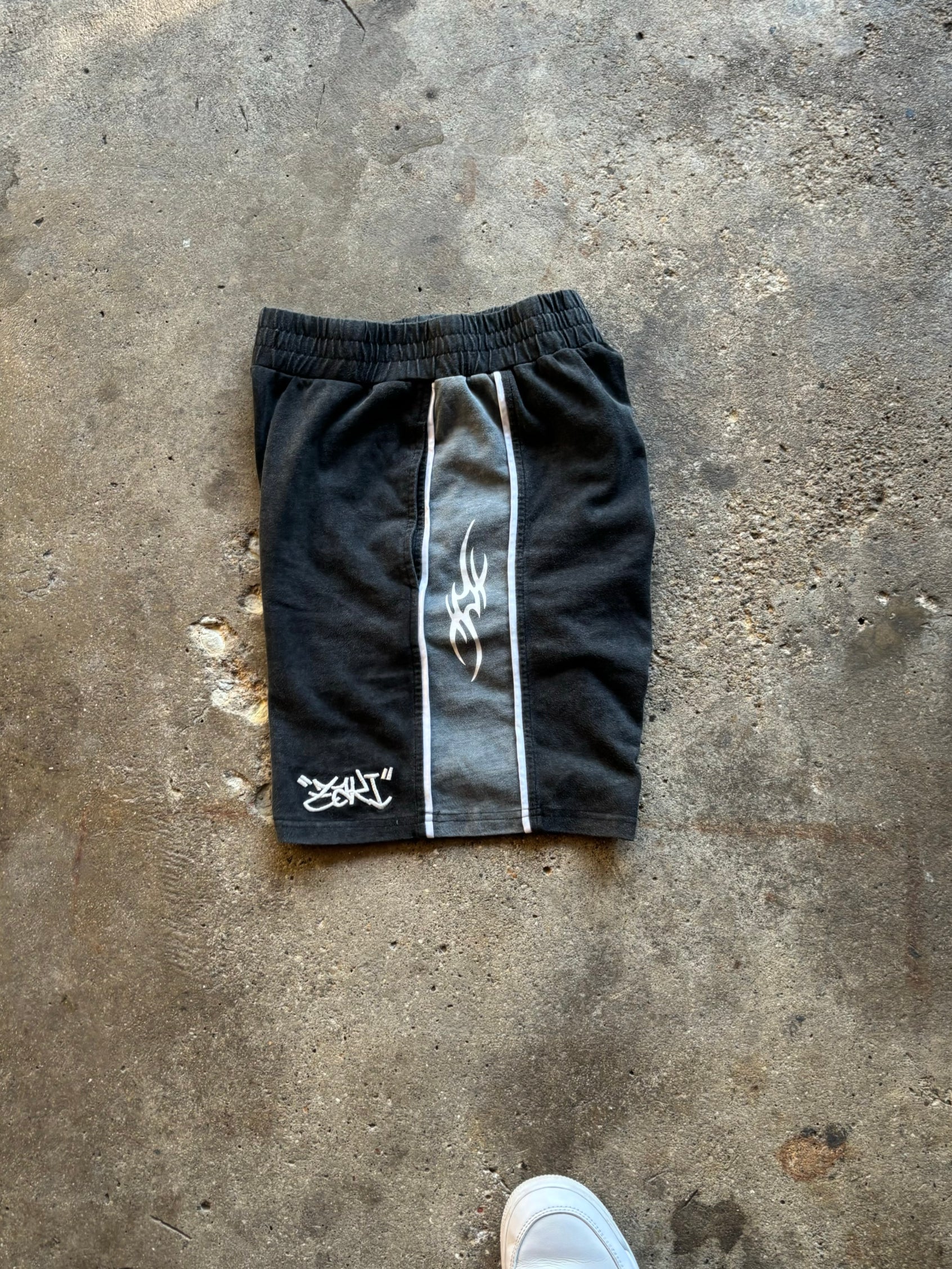 "SIGIL" SHORTS image 2